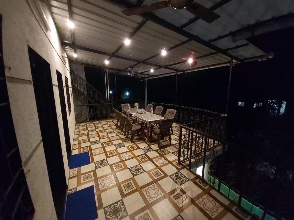 Apartmán Rane Ambadnya Niwas Nagaon  Exteriér fotografie
